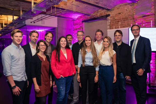 frank thelen and book team book presentation startup dna 2018 eyecatchme